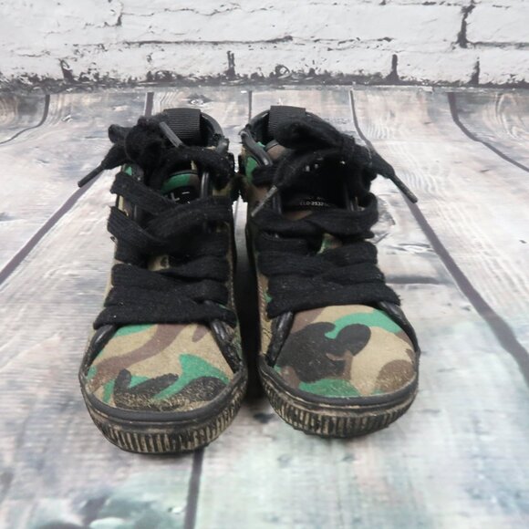 DIESEL GREEN CAMO HIGH TOP SNEAKERS KIDS SIZE 9 - Picture 1 of 9